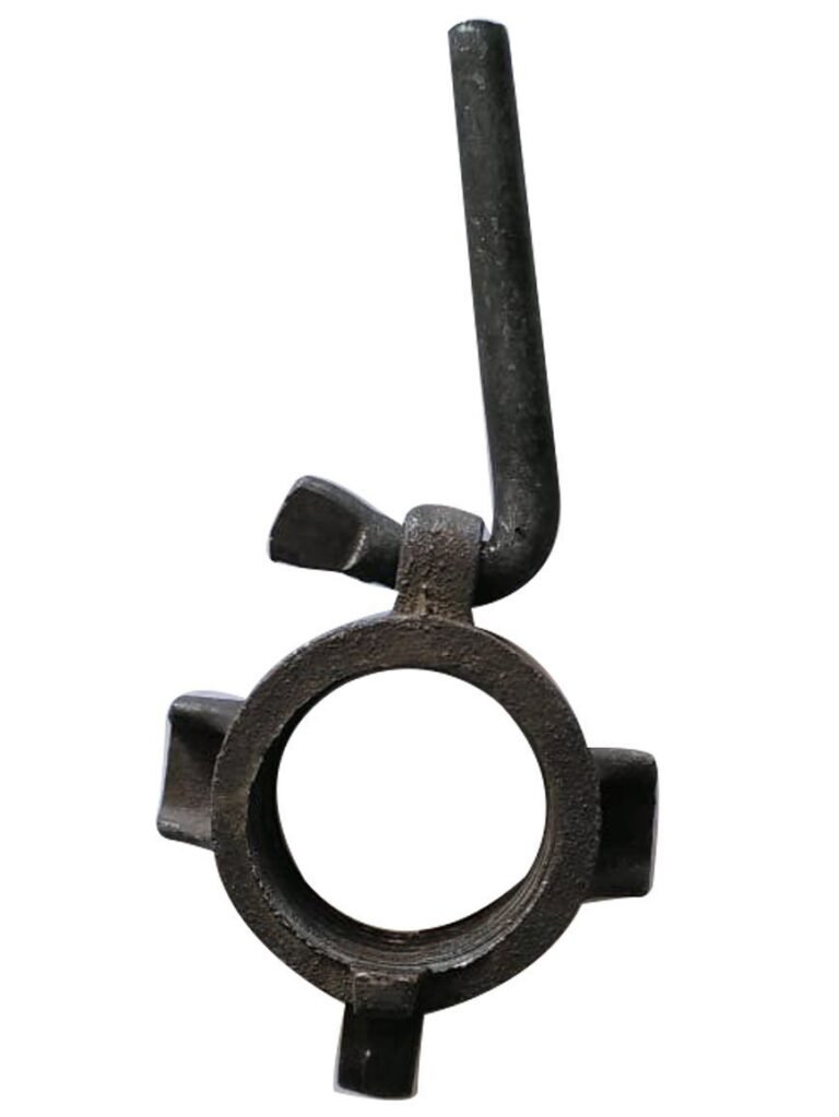 Creador Innovations scaffolding team at construction site