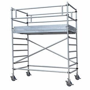 Creador Innovations scaffolding team at construction site