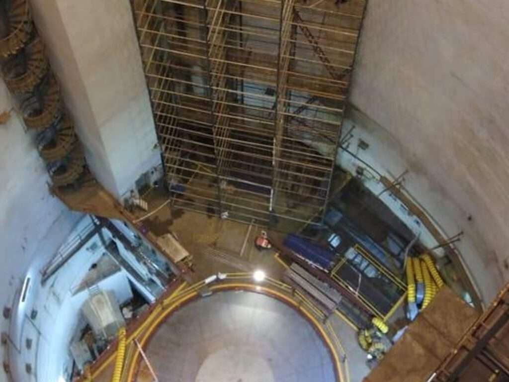 Creador Innovations scaffolding team at construction site