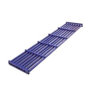 Creador Innovations scaffolding team at construction site